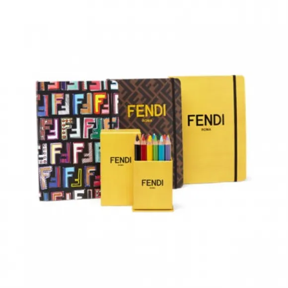 芬迪/Fendi 笔记本和铅笔套装 - 多彩笔记本+ 彩色铅笔的返校套装 JUS026AKOTF0WB1