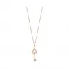 Tiffany Keys 系列 Atlas® 18K 玫瑰金镶钻钥匙吊坠，中号  GRP08994