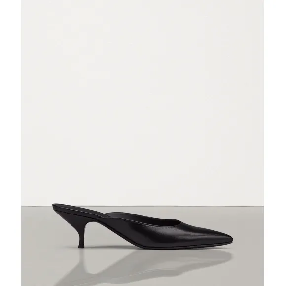 葆蝶家/Bottega Veneta 光面小山羊皮穆勒鞋 565647VX1901000