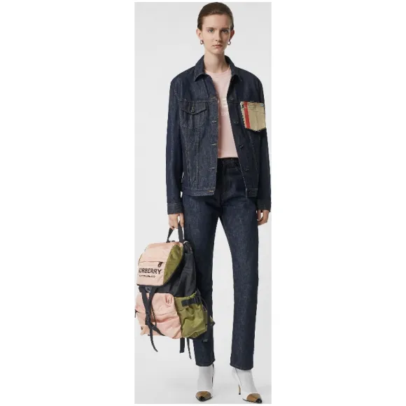 博百利/Burberry 女士 徽标印花棉质 T 恤衫 (雪花石粉红) 80102241