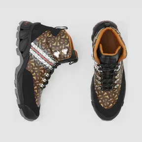 博百利/Burberry 男士 专属标识条纹环保帆布 Tor 靴 (黑色 / 棕色) 80182611