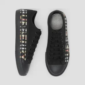 博百利/Burberry 女士 Vintage 格纹徽标印花棉质嘎巴甸运动鞋 (黑色 / 典藏米色) 80193301