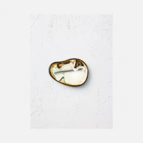 思琳/Celine  蜂蜜色涂漆黄铜和树脂胸针 46H816RVB.03HN