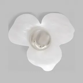 乔治阿玛尼/Giorgio Armani 中央釉面设计珍珠母贝效果有机玻璃花卉胸针 50214415ob