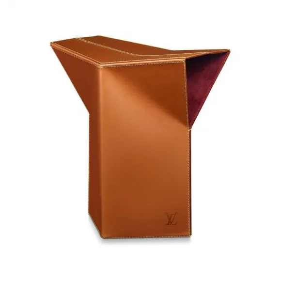 路易威登/Louis Vuitton(LV) Atelier Oï 设计的折叠凳 M99464