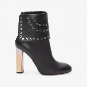 亚历山大麦昆/Alexander McQueen 双色雕花鞋跟 Eyelet 踝靴 女士 11245470nu 485802WHBL31000