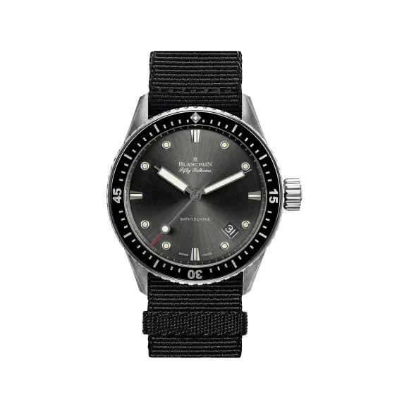 宝珀/Blancpain Fifty Fathoms 五十噚系列 精钢表壳 自动机械机芯 男表 5000-1110-NABA