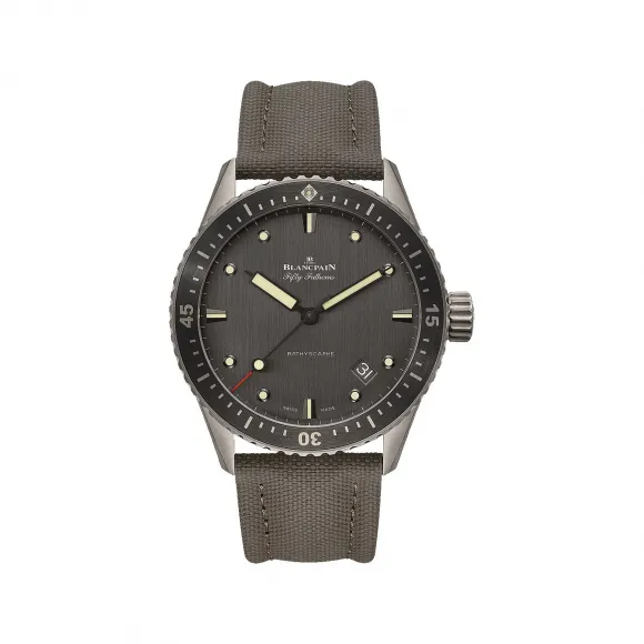 宝珀/Blancpain 五十噚系列 43 MM 钛金属 自动机械机芯 男表 5000-1210-G52A