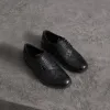 博百利/Burberry 女士 镂空装饰皮革不对称式系带鞋 (黑色) 40603871