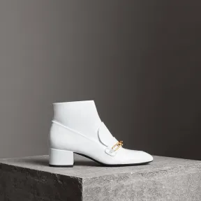 博百利/Burberry 女士 链环装饰漆皮及踝靴 (光白色) 40756321