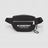 博百利/Burberry 小号徽标印花 ECONYL® Cannon 腰包 (黑色)  80210911
