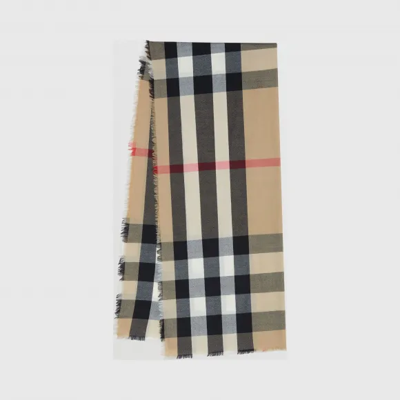 博百利/Burberry 轻盈格纹羊绒围巾 (典藏米色)  80245001