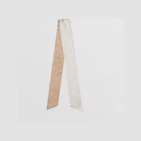 博百利/Burberry 专属标识拼铆钉设计丝质斜纹窄版围巾 (浅米色) 80506361