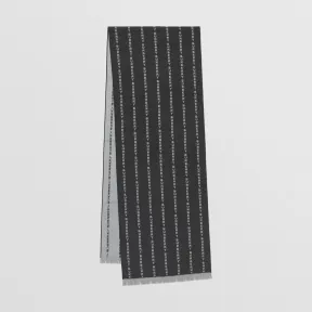 博百利/Burberry 徽标细条纹丝质提花围巾 (灰色) 80639981