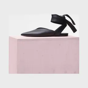 思琳/Celine  Soft V Neck绑带V口Nappa小羊皮平底鞋 321883LSVC.38NO