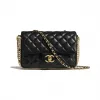 香奈儿/Chanel 口盖包  羊皮革、人造珍珠与金色金属  黑 AS1740-B02779-94305