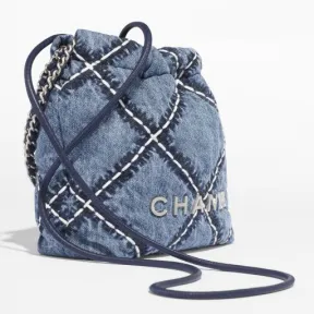 香奈儿/Chanel Chanel 22 迷你手袋 绗缝丹宁与银色金属 蓝 AS3980B15833NW287
