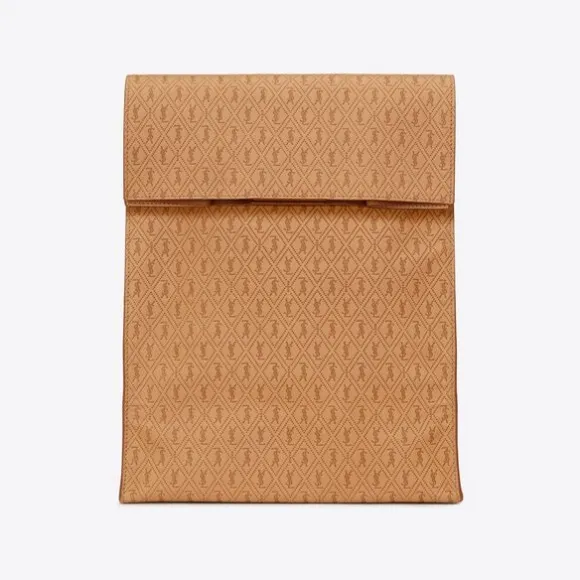 伊夫圣罗兰/Yves Saint laurent le monogramme字母标志压印植鞣皮革杂货袋 735586AABUN2763