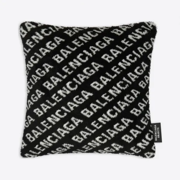 巴黎世家/Balenciaga 黑色通体徽标靠垫 698553T01231001