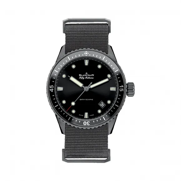 宝珀/Blancpain Fifty Fathoms 五十噚系列 陶瓷 自动机械机芯 男表 5000-0130-NAB-A