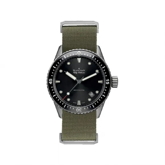 宝珀/Blancpain Fifty Fathoms 五十噚系列 缎面磨砂钛金属 自动机械机芯 男表 5000-1230-NAK