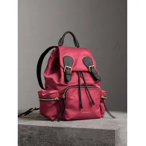 博百利/Burberry 女士 The Rucksack - 中号功能性尼龙拼皮革军旅背包 (梅李粉红) 40332991