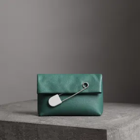 博百利/Burberry 女士 中号别针装饰皮革手拿包 (海洋绿) 40759291