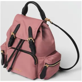 博百利/Burberry 女士 The Rucksack - 小号尼龙斜背式军旅背包 (粉葵色) 40759741