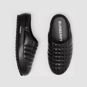 博百利/Burberry 绗缝小羊皮拖鞋 (黑色) - 男士 80475931