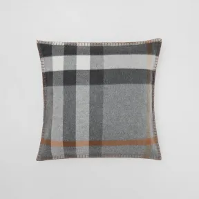 博百利/Burberry 大号格纹羊绒靠枕套 (灰色) 80650811