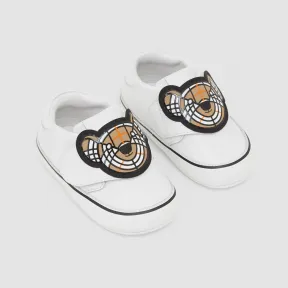 博百利/Burberry Thomas 泰迪熊贴花尼龙婴儿鞋 (光白色) 80684921