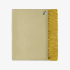 博百利/Burberry 马术骑士徽标羊绒毯 (猎户米 / 秋梨黄) 80791451