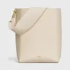 思琳/Celine 女士 Sangle Bucket 小号柔软粒面小牛皮桶包 189303AH4.01VA