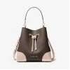 迈克高仕/Michael Kors 女士 深棕色/裸粉色 Mercer Gallery 中号老花水桶包