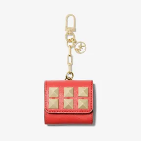 迈克高仕/Michael Kors Apple AirPods 铆钉 Saffiano 皮革夹套 32H1LTMN0T-0671