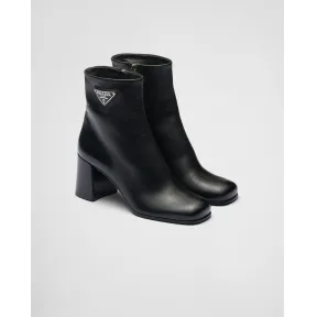 普拉达/Prada 皮革短靴 1T930M-070-F0002